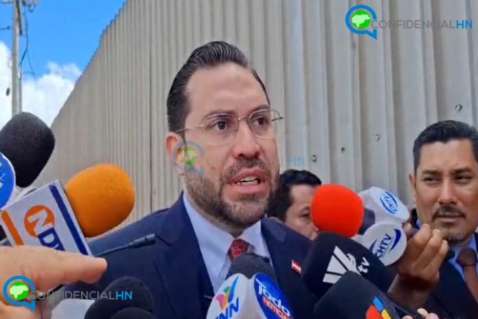 Secuencia 01.00_01_19_27.Imagen fija058