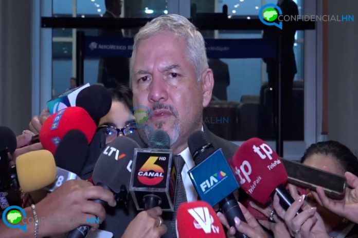 Secuencia 01.00_05_00_15.Imagen fija057