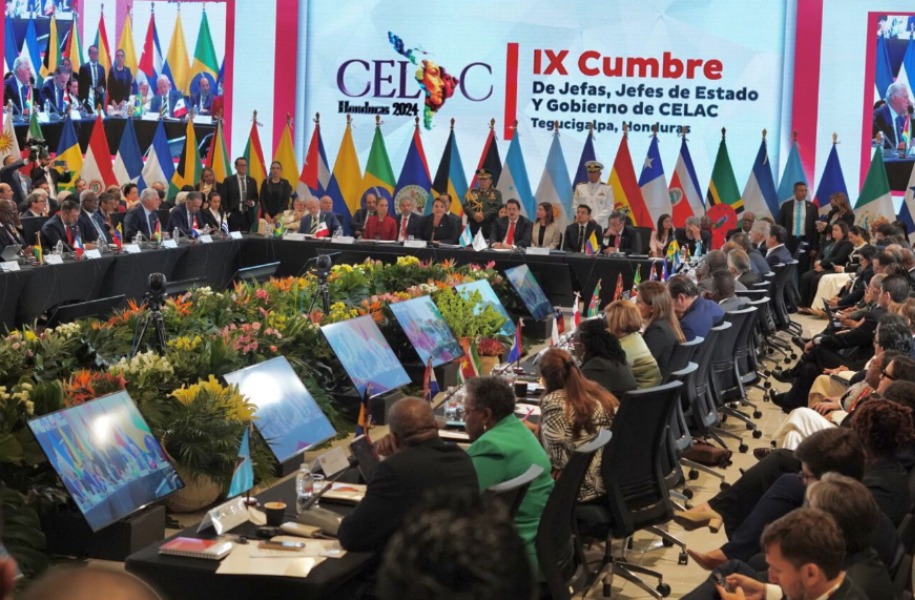 La CELAC convoca a una reunión de urgencia por despliegue militar de EE.UU.  en el Caribe | Confidencial HN