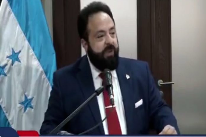 Secuencia 01.00_01_04_18.Imagen fija057