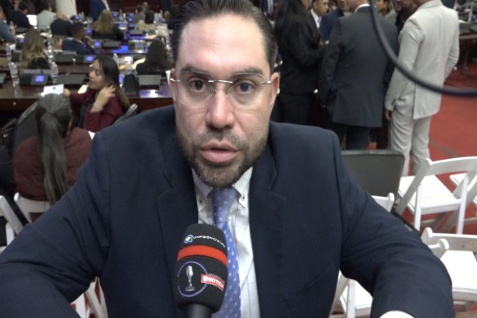 Secuencia 01.00_00_24_08.Imagen fija058